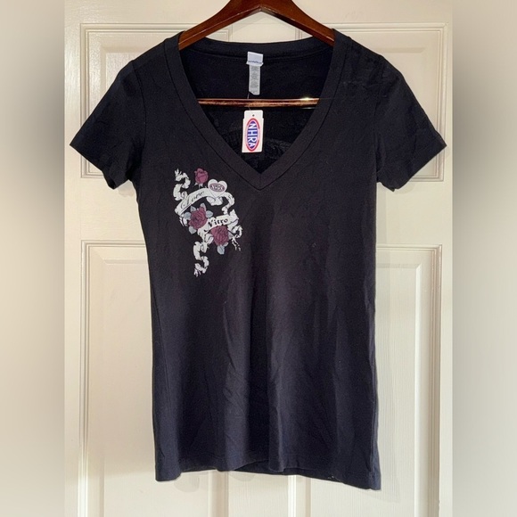Main Gate Tops - Main Gate NHRA Nitro Women’s V-Neck T-Shirt Size Small NWT